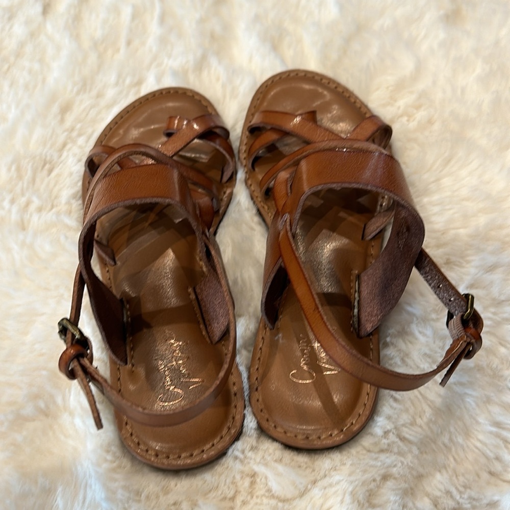 Sandals - Picture 2 of 7